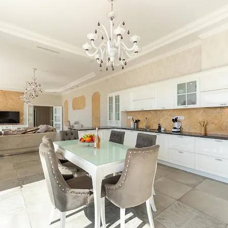 Gran Piscina Hidromasaje Playa Privada Y Sauna * Tossa de Mar