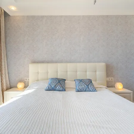 Gran Piscina Hidromasaje Playa Privada Y Sauna Tossa de Mar