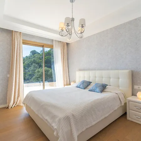 Gran Piscina Hidromasaje Playa Privada Y Sauna Villa *