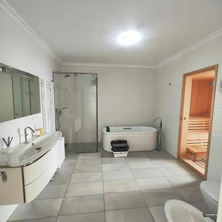 Gran Piscina Hidromasaje Playa Privada Y Sauna Βίλα *