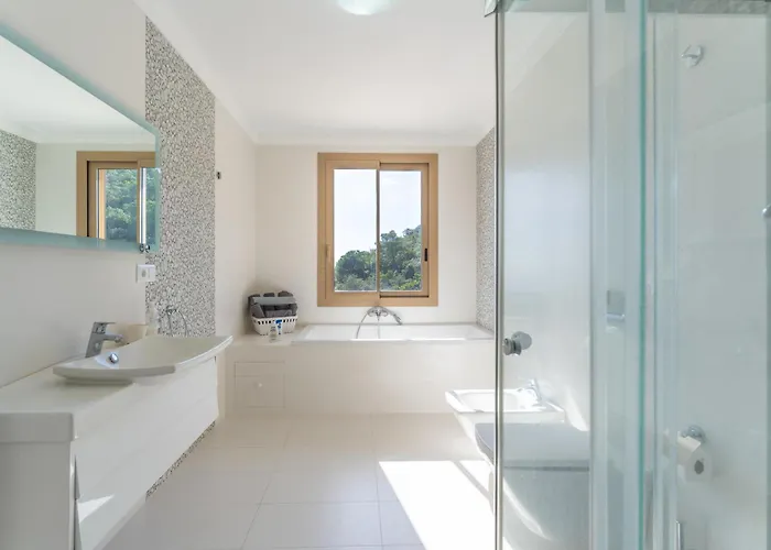 Gran Piscina Hidromasaje Playa Privada Y Sauna Βίλα Τόσα ντε Μαρ